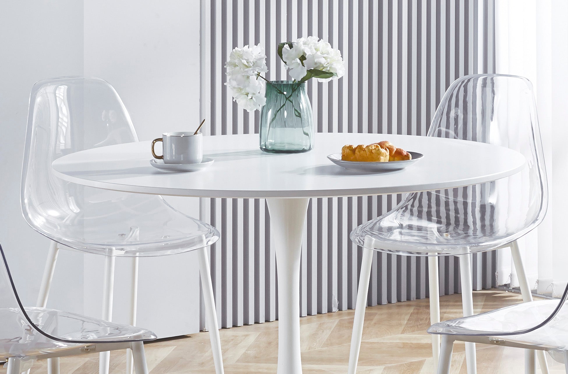 Silla Comedor Telma Transparente Patas Blancas