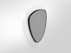 Espejo triangular Orio 84 × 55 negro mate