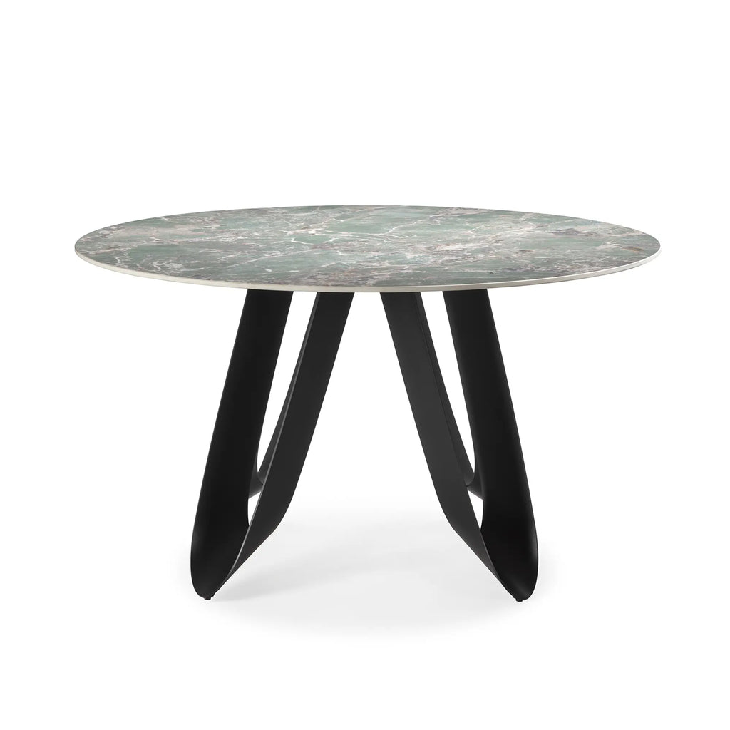 Mesa de Comedor Aila 135 cm - frontal