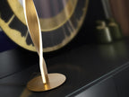 Lámpara de mesa Twist LED oro cepillado