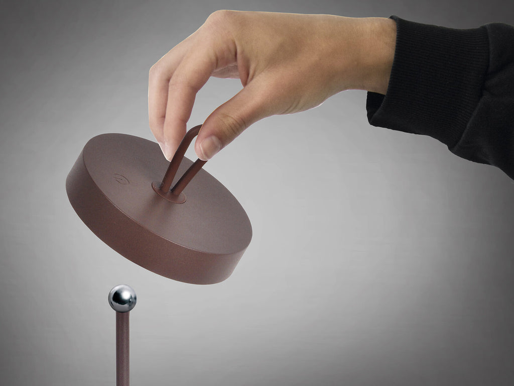 Lámpara de mesa portátil LED Gong