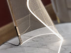 Lámpara de mesa Velos LED oro rosa