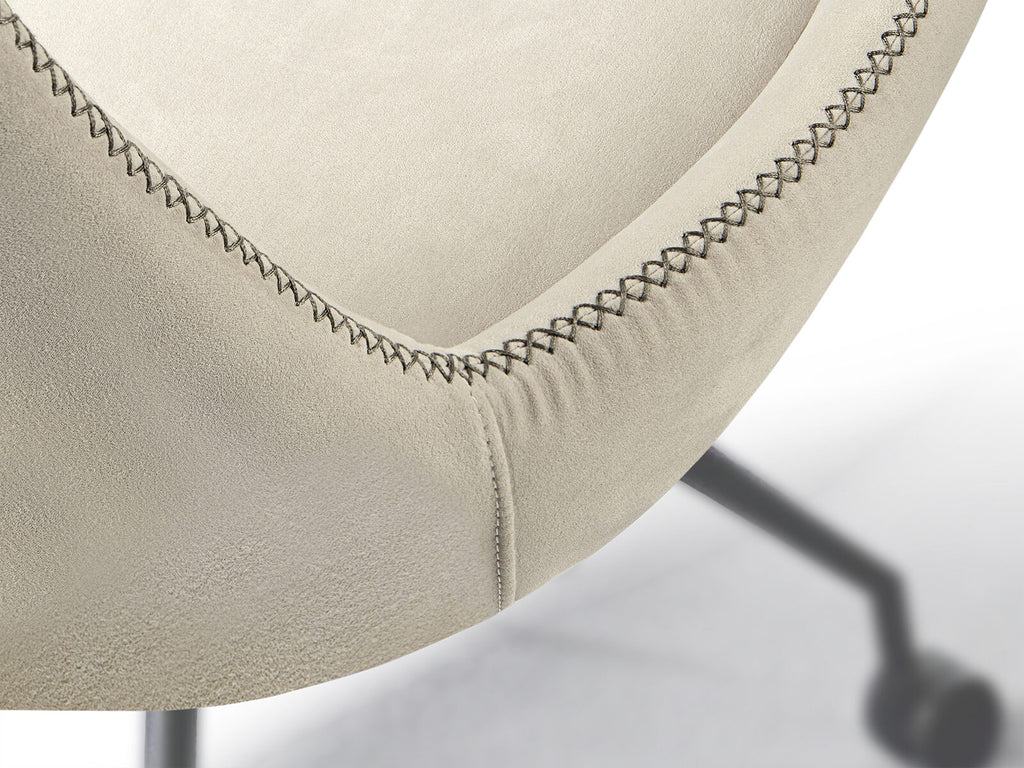 Silla con ruedas Diane blanco con pespunte gris