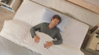 Hombre durmiendo en la almohada Emma Original Elite