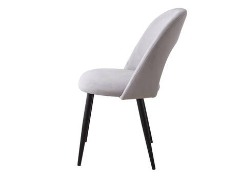 Silla tapizada Tulebras en terciopelo con patas negro mate