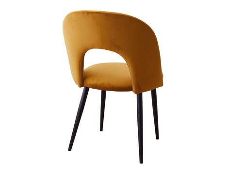Silla tapizada Tulebras en terciopelo con patas negro mate