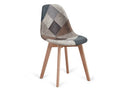 Silla Arbizu tapizada en patchwork con patas de haya