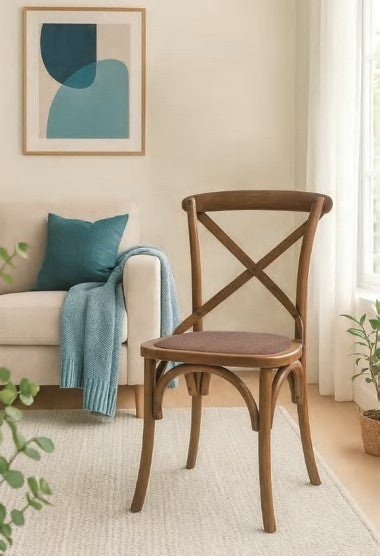 Silla Lekaroz de madera de olmo con asiento de rattan