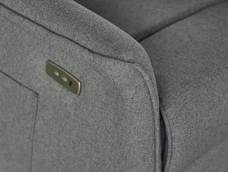 Sillón relax eléctrico Riezu con puerto USB, tela fácil limpieza